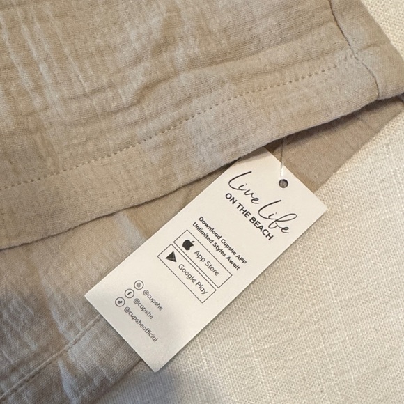 🌞👗 🆕 CUPSHE Neutral Drawstring Plunging V-Neck Romper – Size Medium - Picture 4 of 16